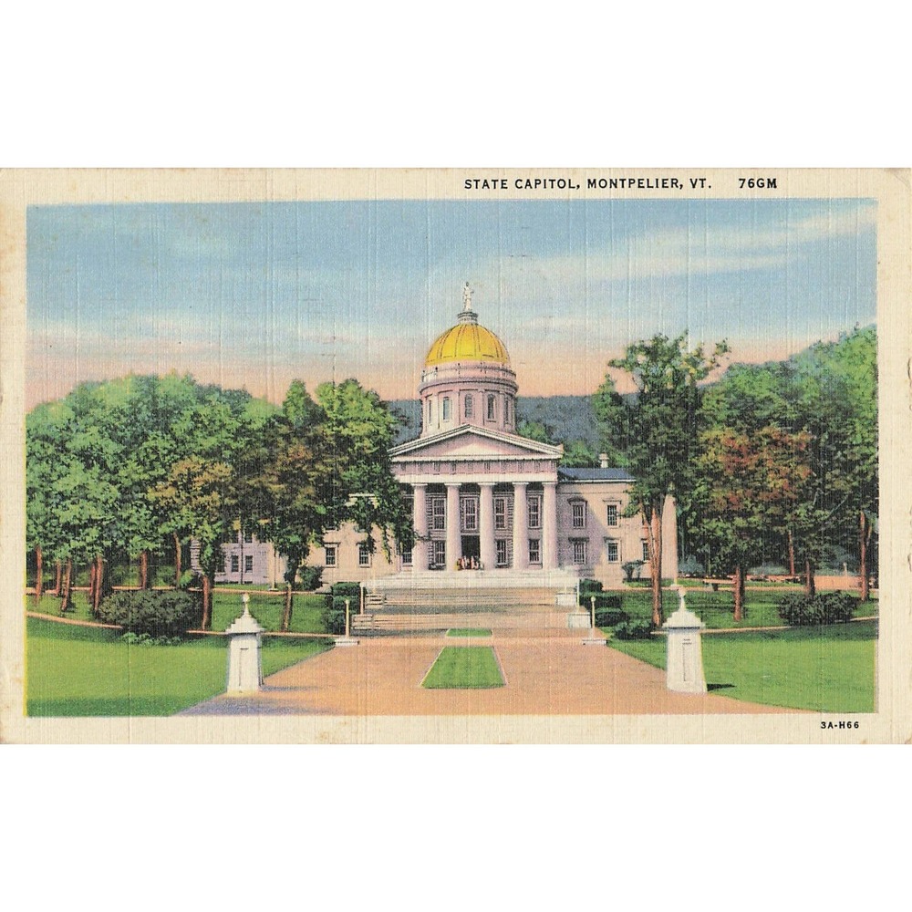 Vintage 1943 State Capitol Montpelier Vermont Linen Postcard Curt Teich 76GM